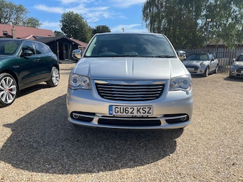 Used Chrysler Grand Voyager 2012 for sale - 79496763: Photo