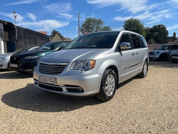 Used Chrysler Grand Voyager 2012 for sale - 79496763: Photo