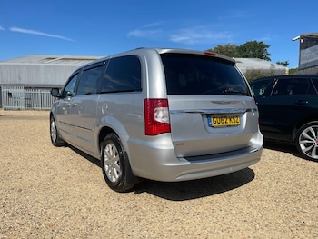 Used Chrysler Grand Voyager 2012 for sale - 79496763: Photo