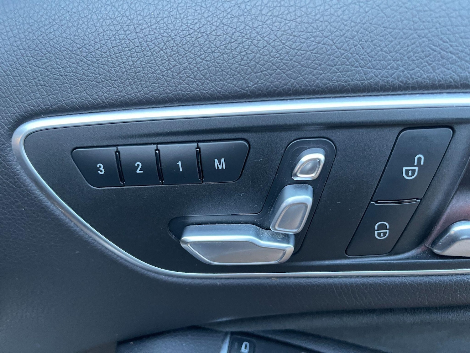 Used Mercedes-Benz A-Class 2016 for sale - 77203825: Photo 24