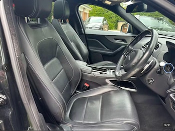 Used Jaguar F-Pace 2018 for sale - 78648512: Photo