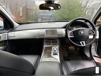 Used Jaguar XF 2015 for sale - 77306007: Photo