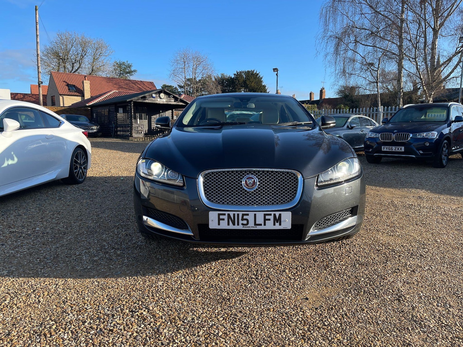 Used Jaguar XF 2015 for sale - 77203799: Photo 2