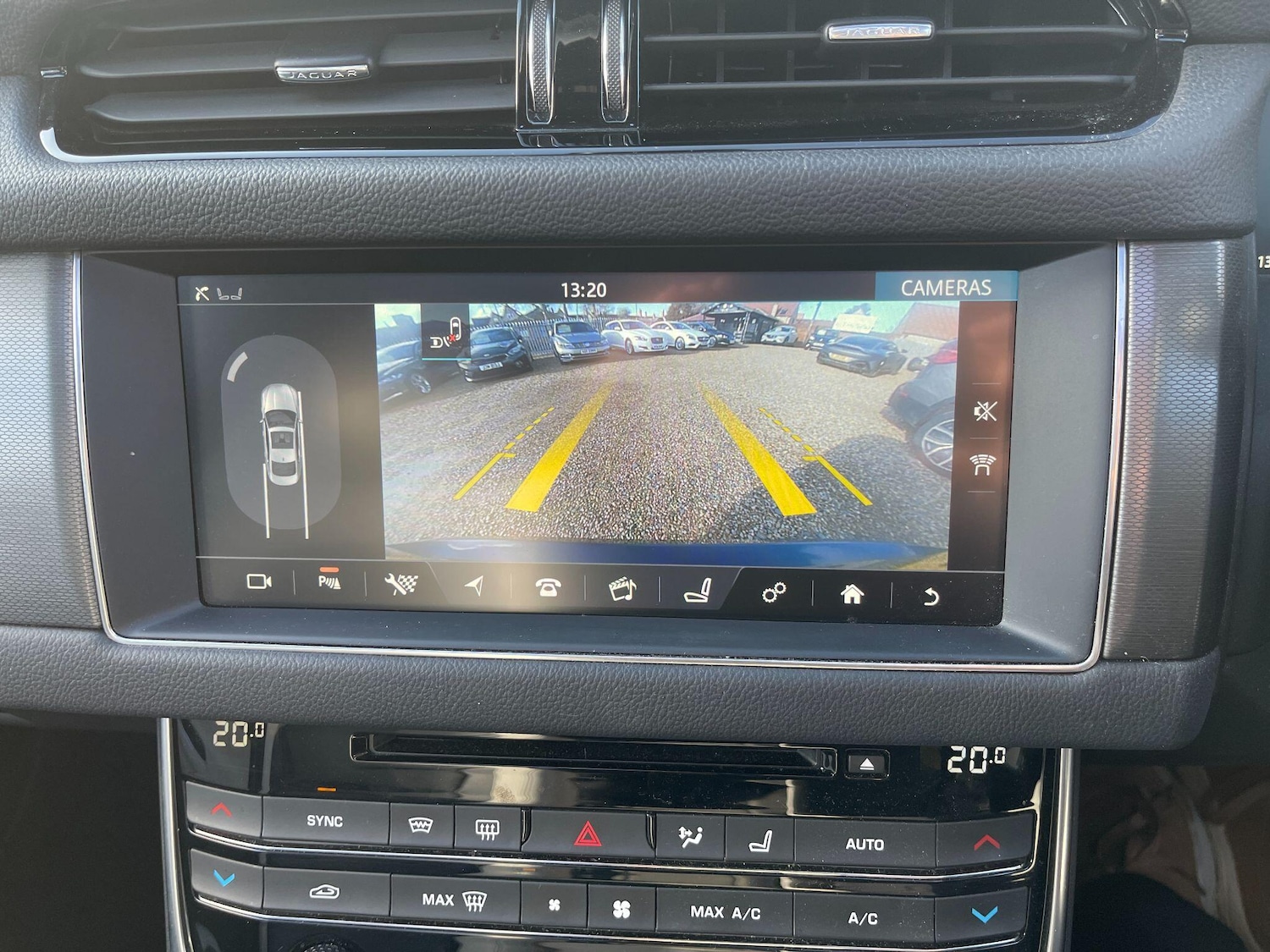 Used Jaguar XF 2017 for sale - 77387222: Photo 12