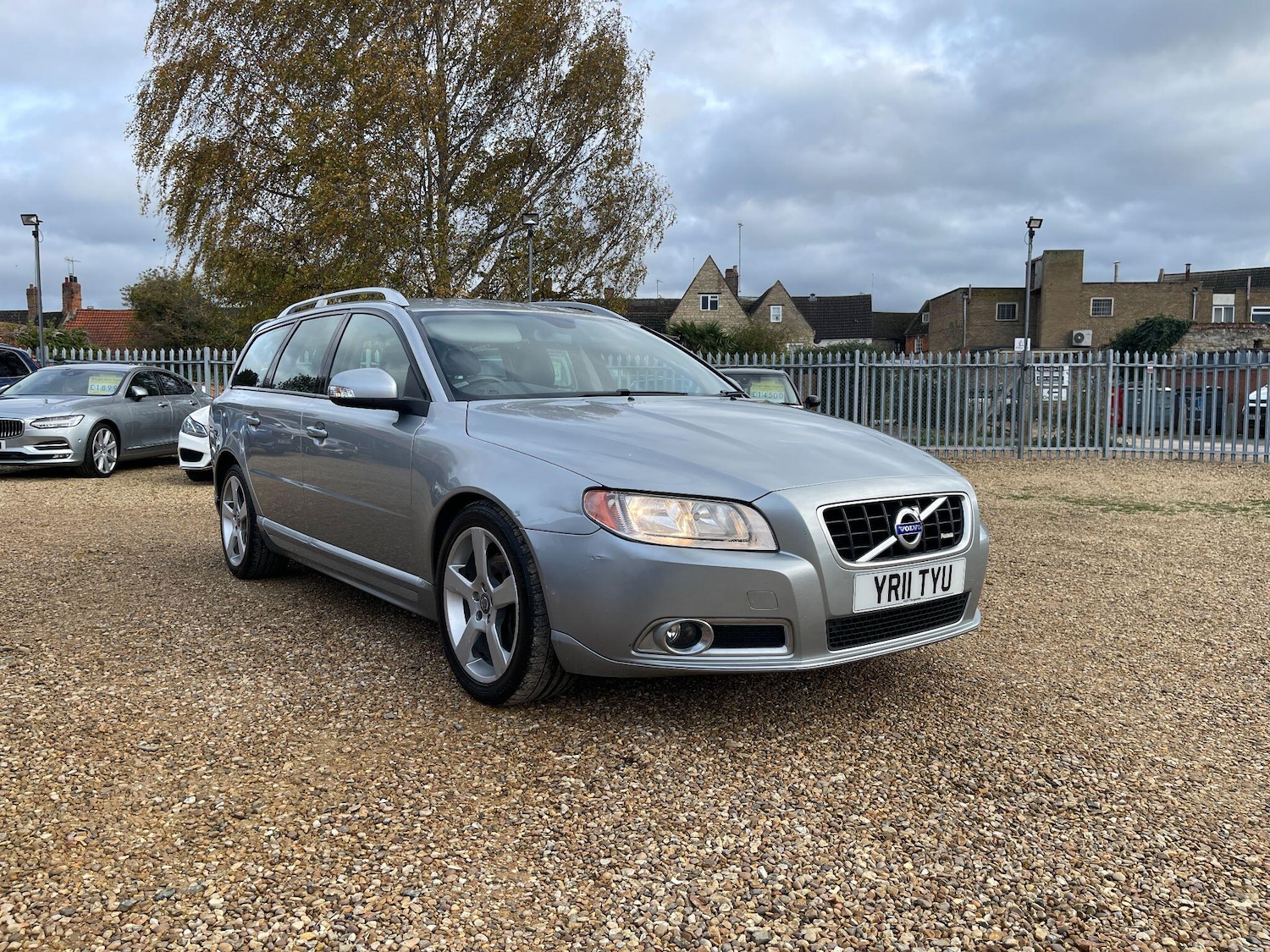 Used Volvo V70 2011 for sale - 76472588: Photo 1