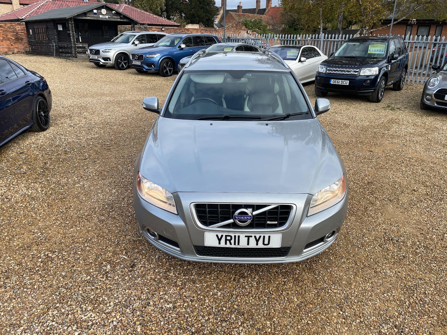 Used Volvo V70 2011 for sale - 76472588: Photo 16