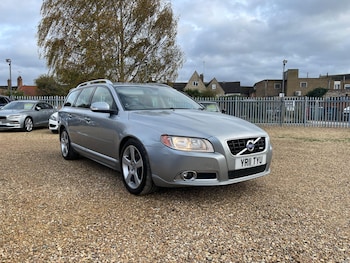 Used Volvo V70 2011 for sale - 76472588: Photo