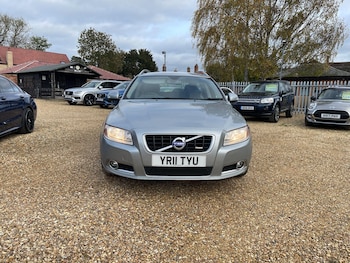 Used Volvo V70 2011 for sale - 76472588: Photo