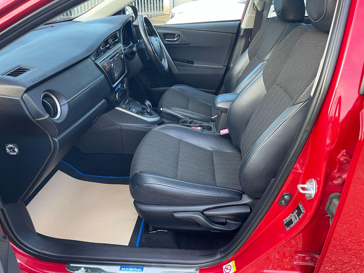 Used Toyota Auris 2014 for sale - 76549689: Photo 18