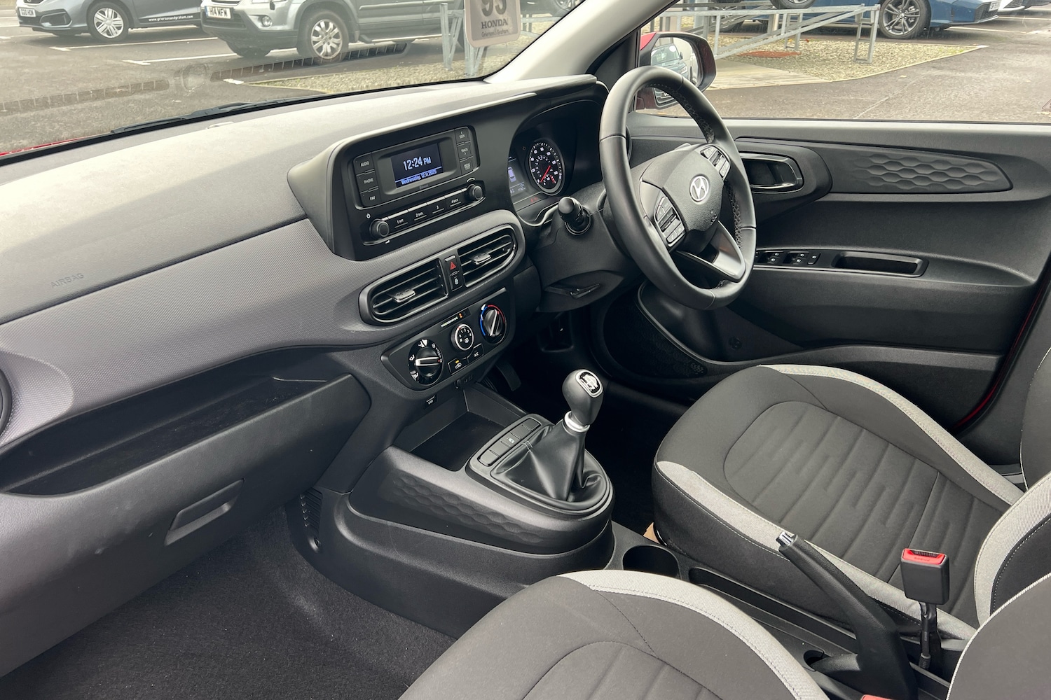 Used Hyundai i10 2022 for sale - 76556842: Photo 2