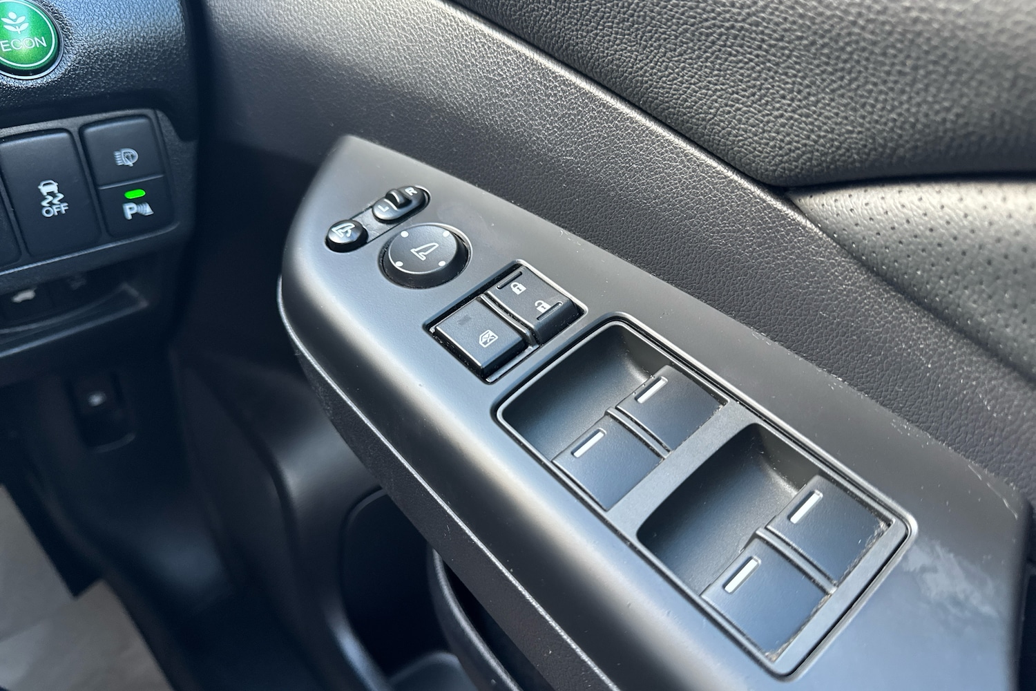 Used Honda CR-V 2016 for sale - 76241617: Photo 17