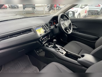 Used Honda HR-V 2018 for sale - 76515048: Photo