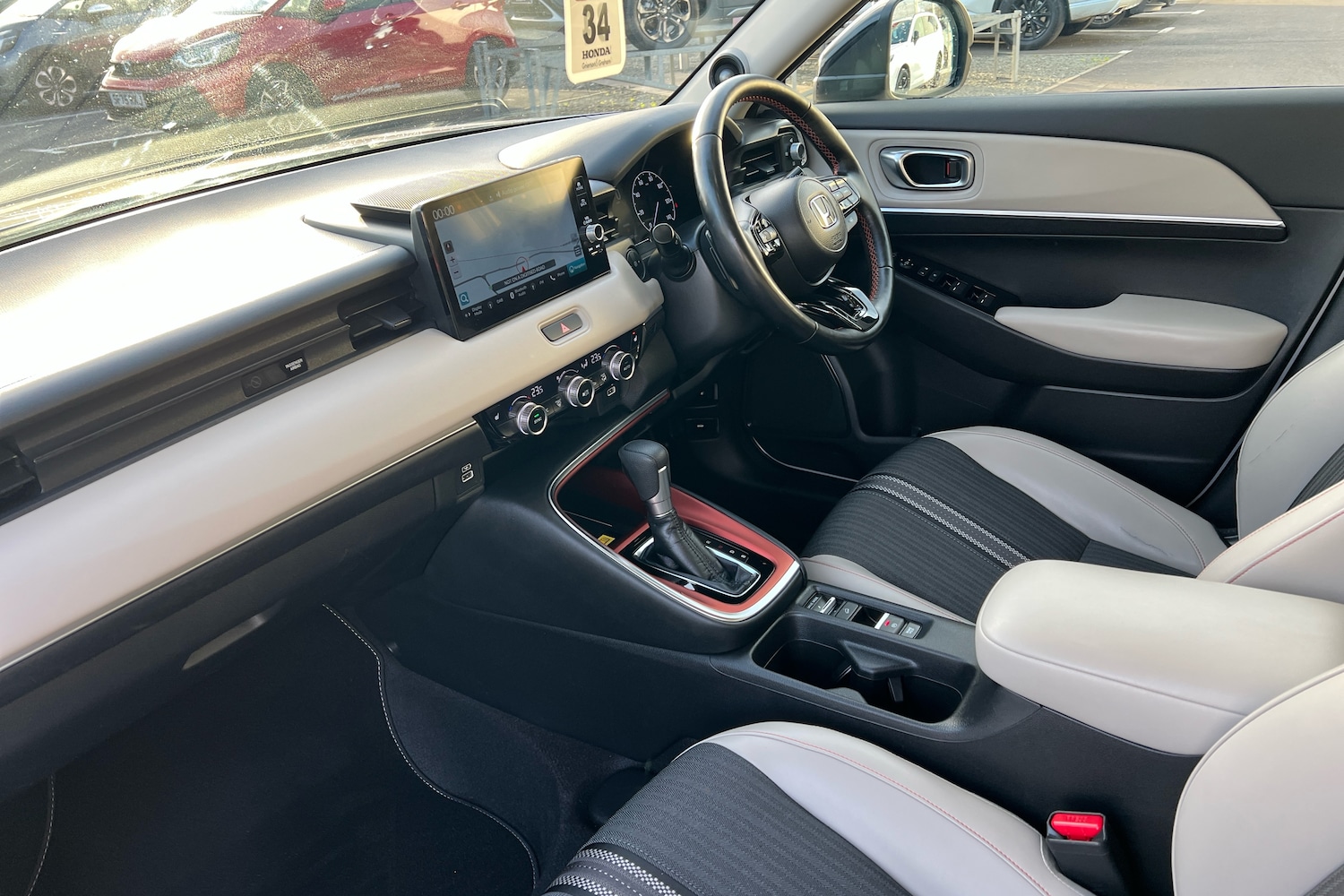 Used Honda HR-V 2022 for sale - 76861809: Photo 2