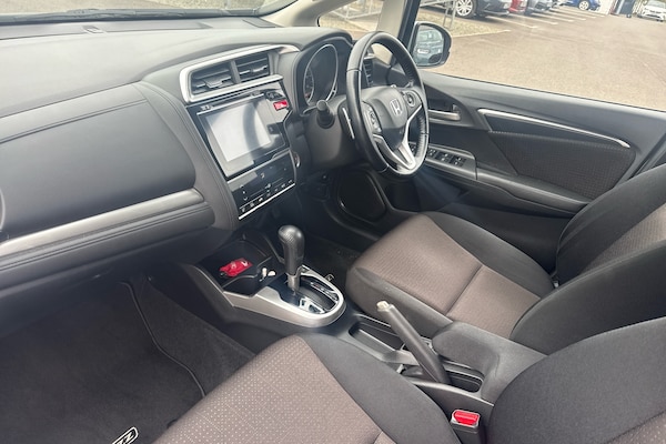Used Honda Jazz 2017 for sale - 75715405: Photo 2