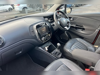 Used Renault Captur 2015 for sale - 76344086: Photo