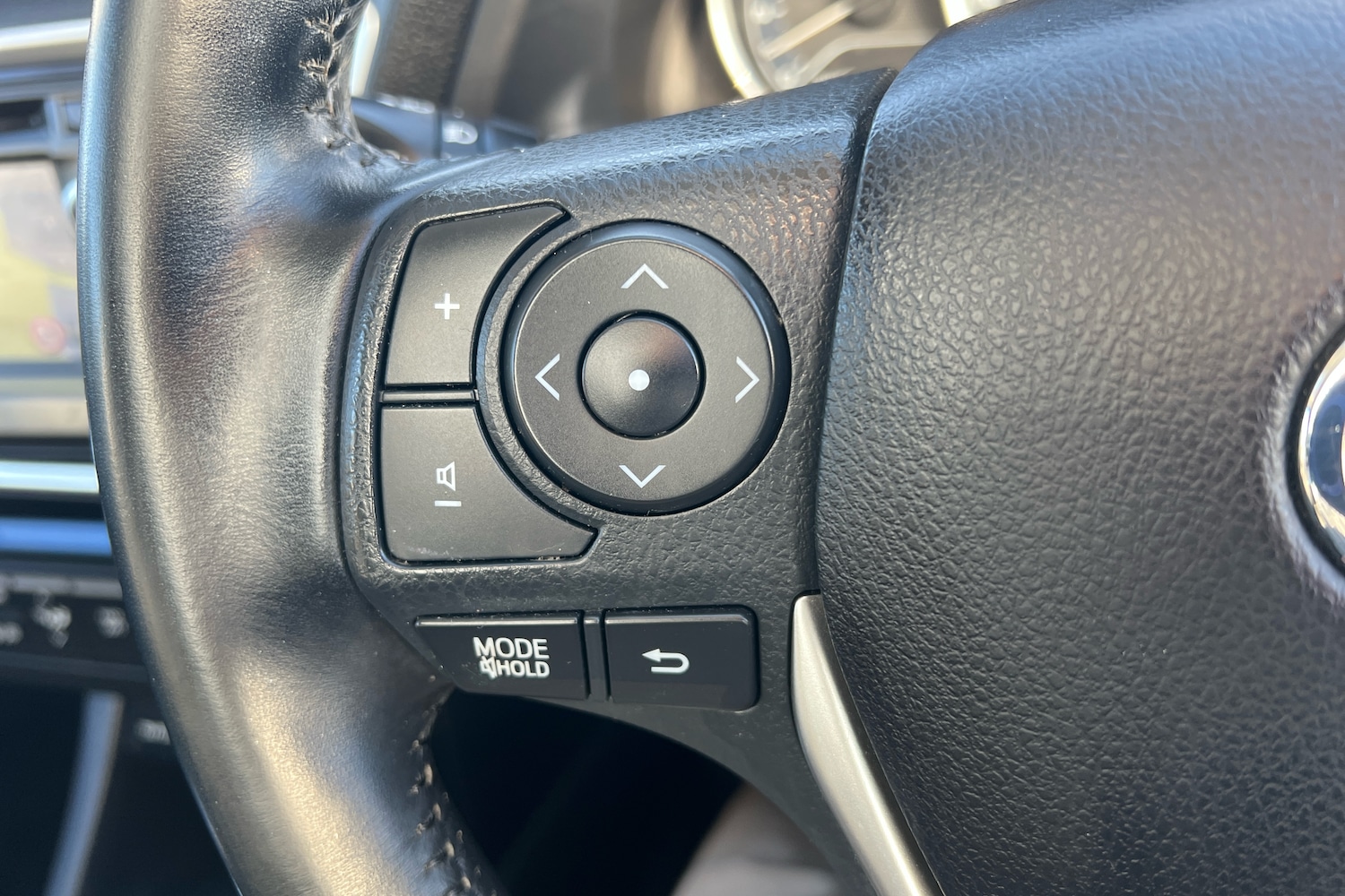 Used Toyota Auris 2014 for sale - 76780344: Photo 18