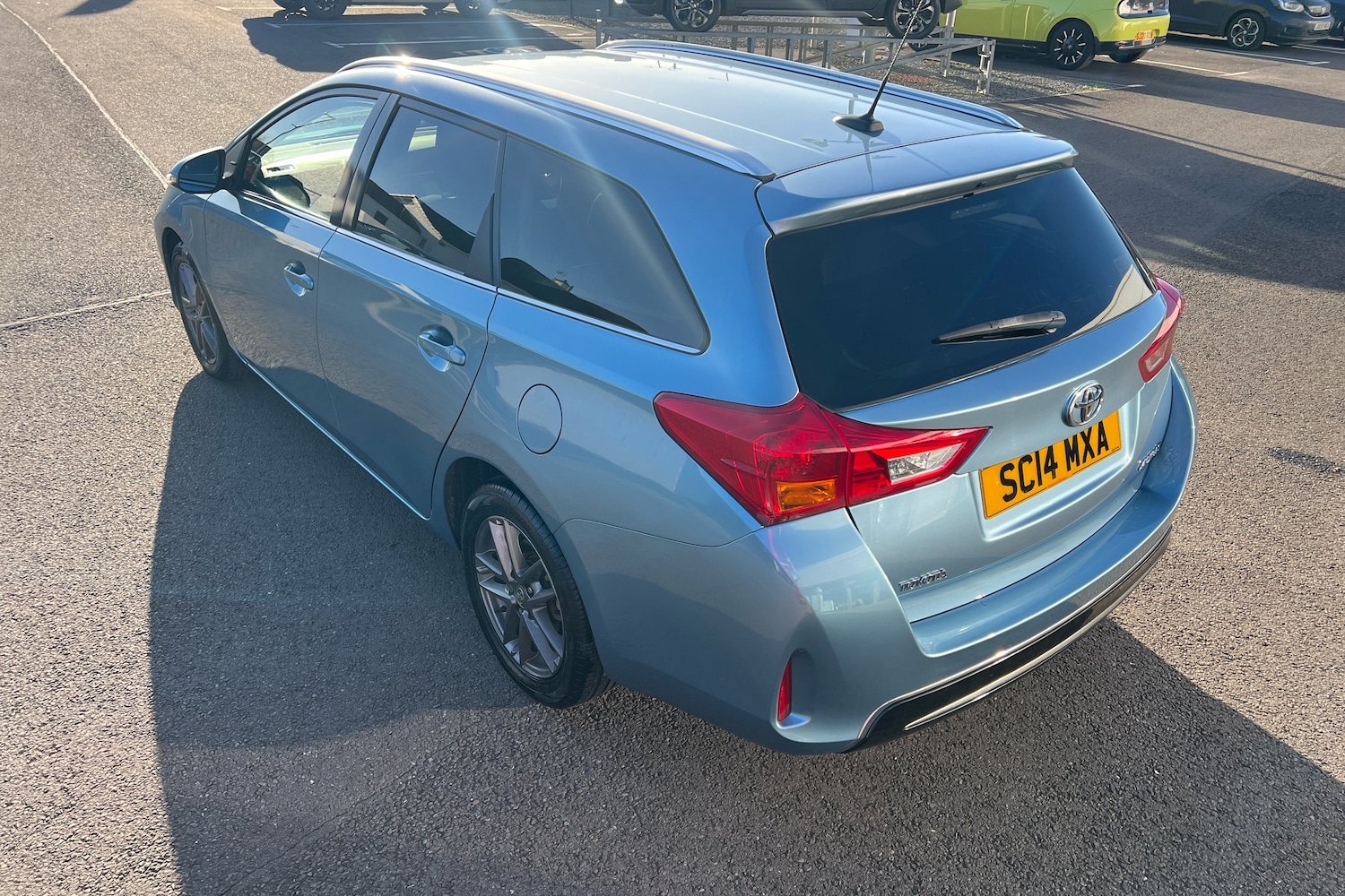 Used Toyota Auris 2014 for sale - 76586794: Photo 14