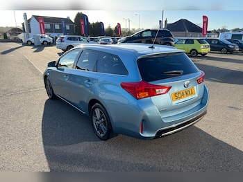 Used Toyota Auris 2014 for sale - 76586794: Photo