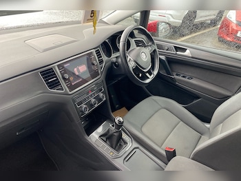 Used Volkswagen Golf SV 2018 for sale - 76145962: Photo 2