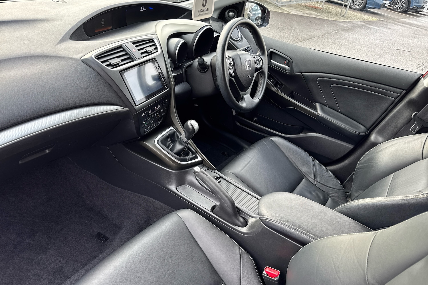 Used Honda Civic 2016 for sale - 76507601: Photo 2