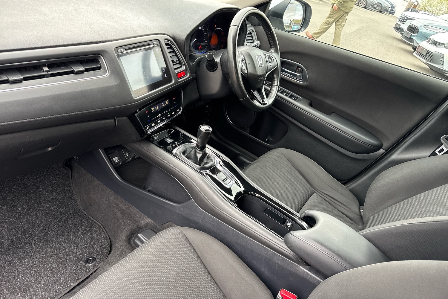 Used Honda HR-V 2019 for sale - 76217021: Photo 2