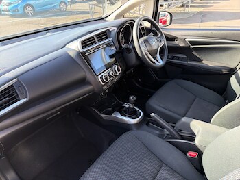 Used Honda Jazz 2019 for sale - 77640714: Photo