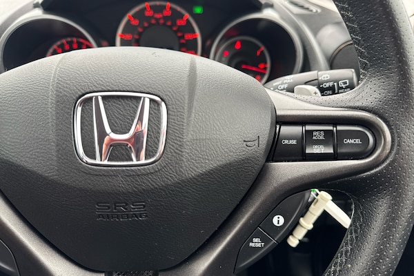 Used Honda Jazz 2014 for sale - 76261600: Photo 18