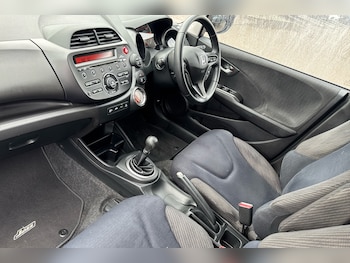 Used Honda Jazz 2015 for sale - 76067011: Photo