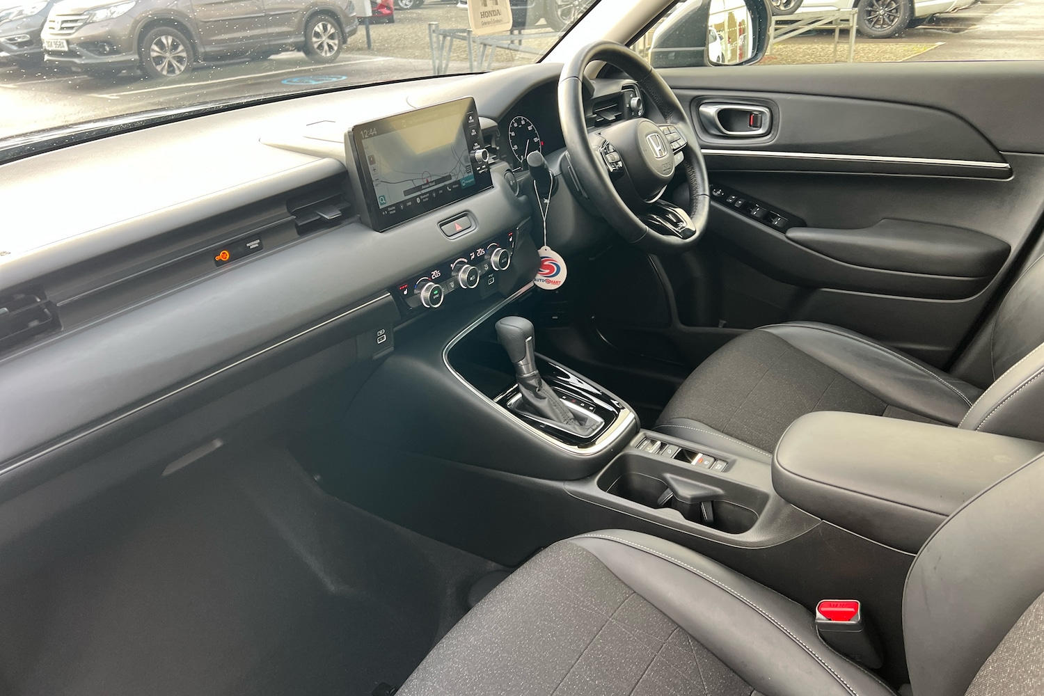 Used Honda HR-V 2022 for sale - 76888640: Photo 2