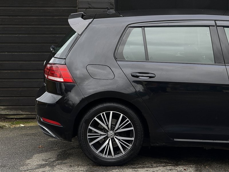 Used Volkswagen Golf 2018 for sale - 76559486: Photo 11