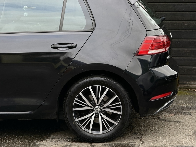 Used Volkswagen Golf 2018 for sale - 76559486: Photo 14