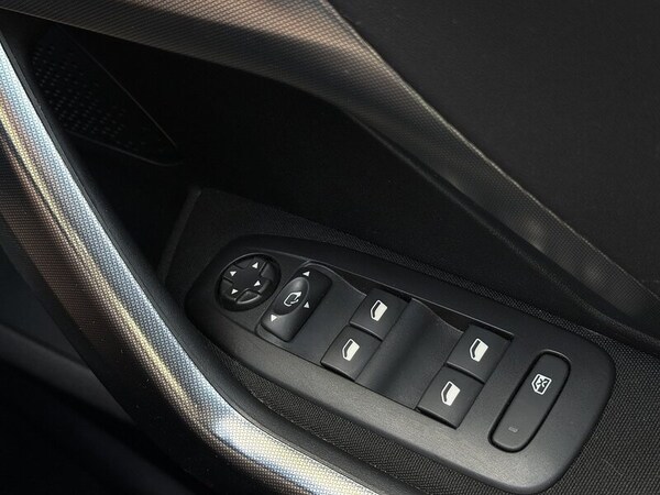 Used Peugeot 2008 2018 for sale - 75381304: Photo 18
