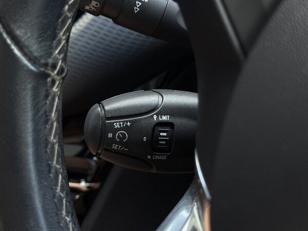 Used Peugeot 2008 2018 for sale - 75381304: Photo 24