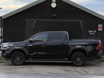 Used Toyota Hilux 2021 for sale - 76682334: Photo