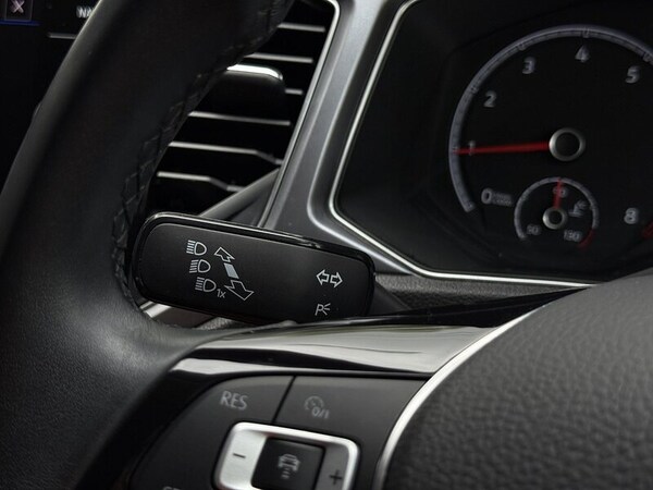 Used Volkswagen T-Roc 2021 for sale - 75440531: Photo 21