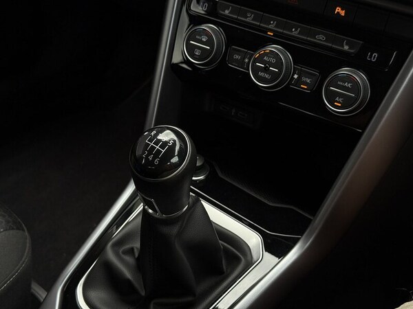 Used Volkswagen T-Roc 2021 for sale - 75440531: Photo 23