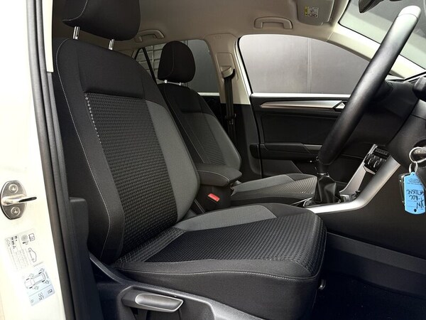 Used Volkswagen T-Roc 2021 for sale - 75440531: Photo 5