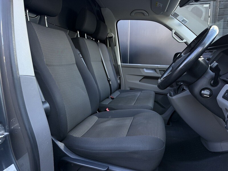 Used Volkswagen Transporter 2023 for sale - 76364444: Photo 4
