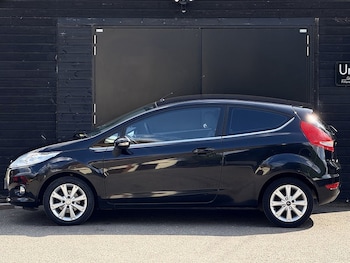 Used Ford Fiesta 2010 for sale - 75739471: Photo