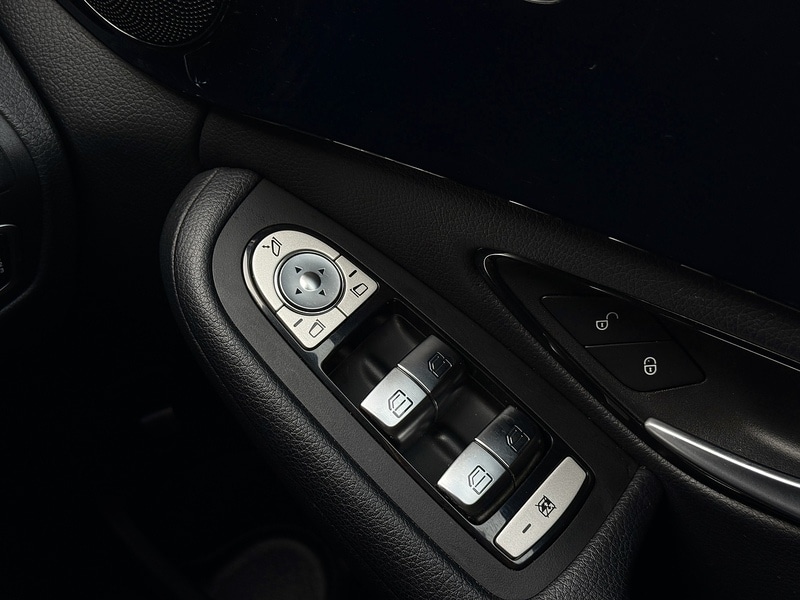 Used Mercedes-Benz C Class 2018 for sale - 76413341: Photo 17