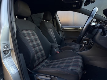 Used Volkswagen Golf 2019 for sale - 76566299: Photo