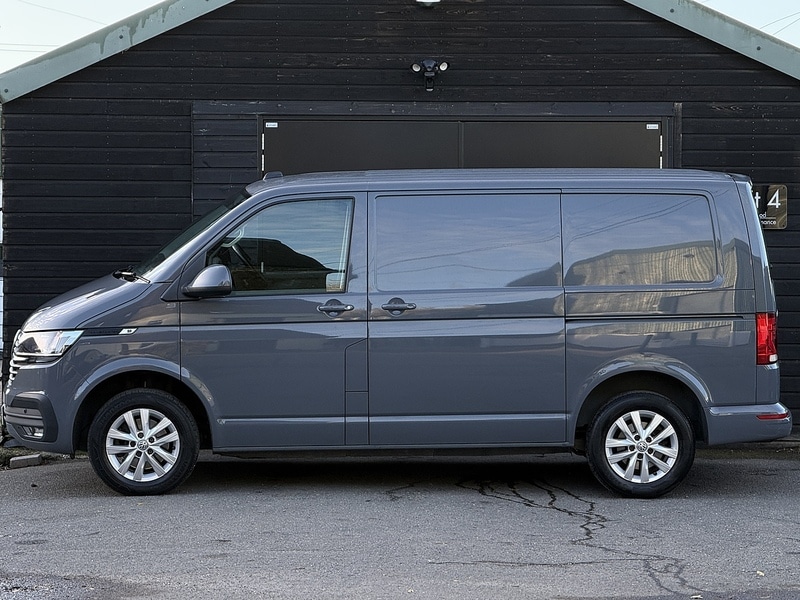 Used Volkswagen Transporter 2022 for sale - 76364447: Photo 2