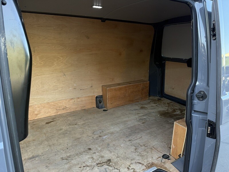 Used Volkswagen Transporter 2022 for sale - 76364447: Photo 31