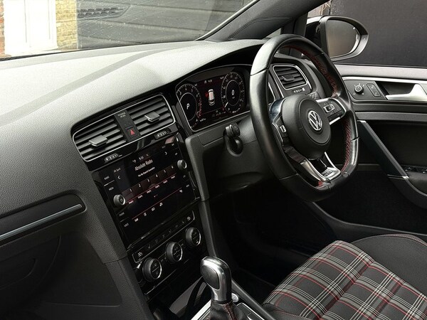 Used Volkswagen Golf 2020 for sale - 75649464: Photo 14