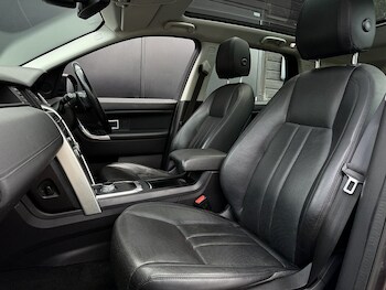 Used Land Rover Discovery Sport 2016 for sale - 75440509: Photo