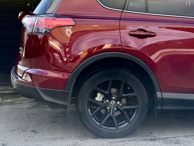 Used Toyota RAV4 2018 for sale - 76698958: Photo 11