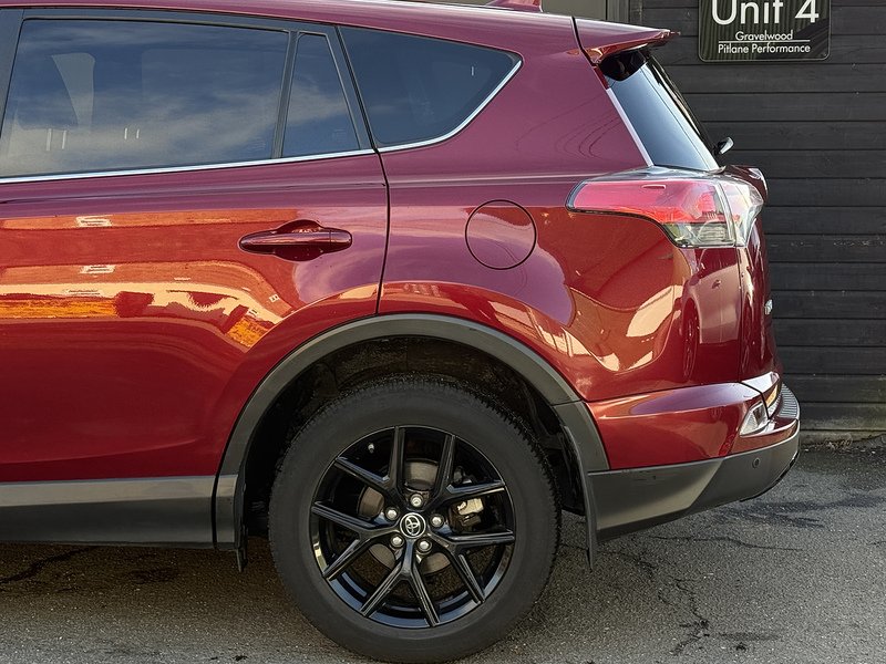 Used Toyota RAV4 2018 for sale - 76698958: Photo 14