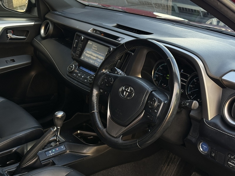 Used Toyota RAV4 2018 for sale - 76698958: Photo 16