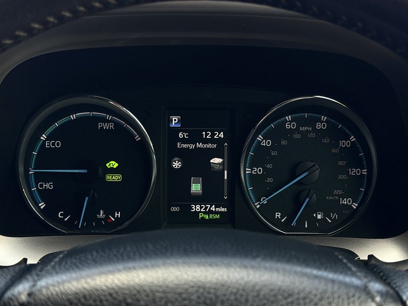 Used Toyota RAV4 2018 for sale - 76698958: Photo 18