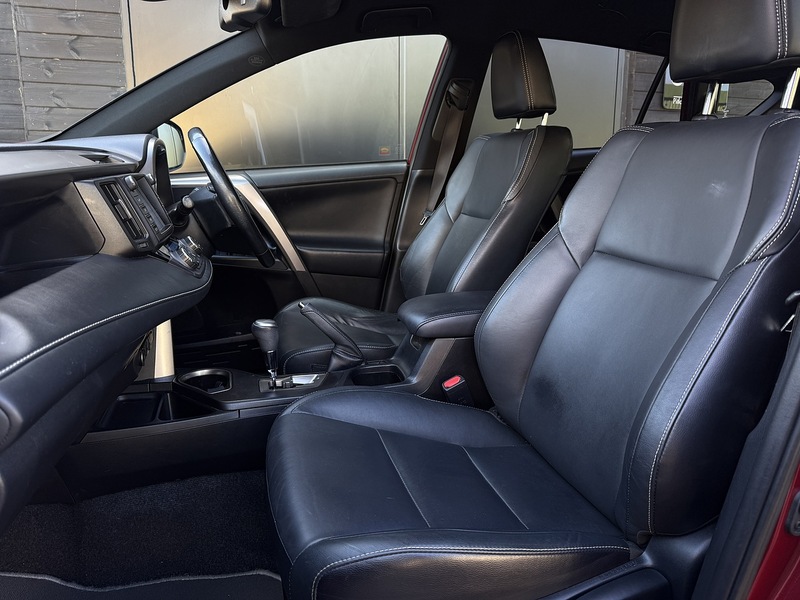 Used Toyota RAV4 2018 for sale - 76698958: Photo 6